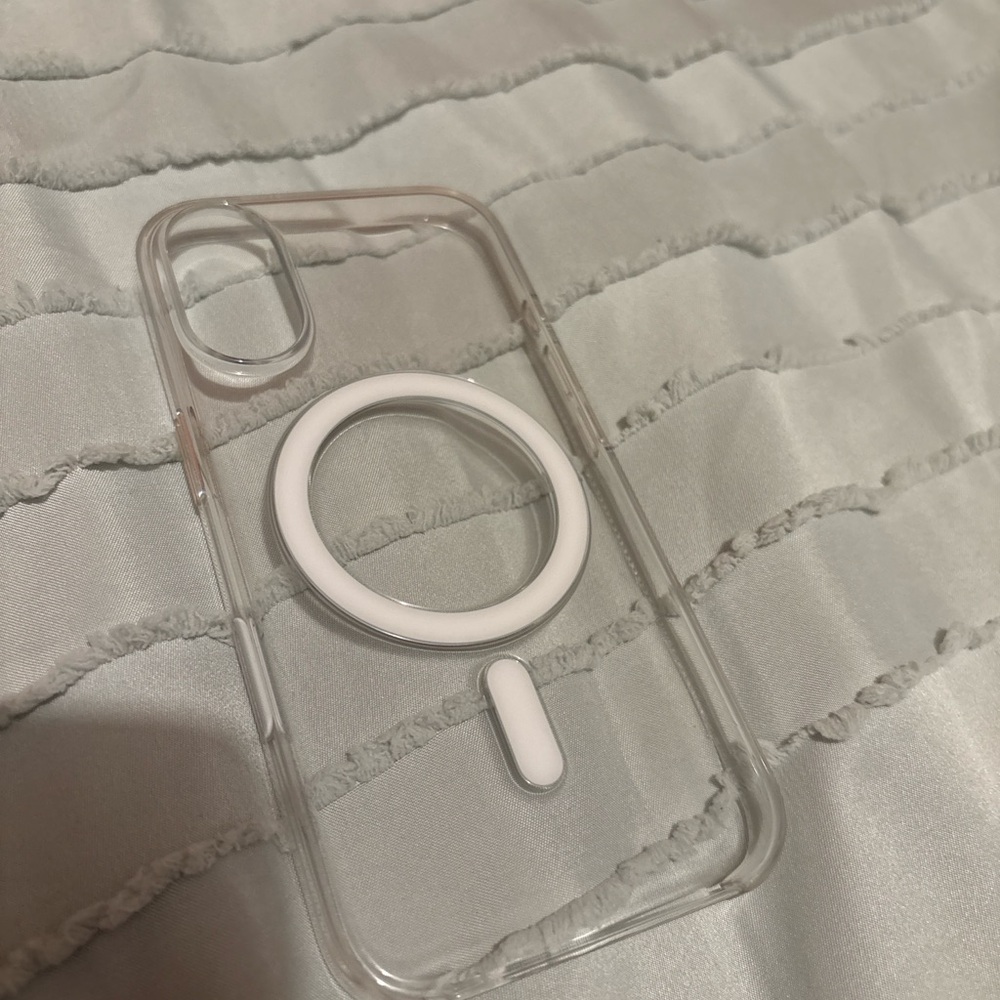 Apple Clear Case with White Ring